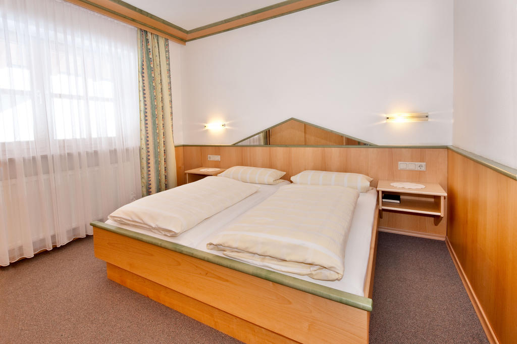 Wellness- Und Wohlfuehlhotel Waldeck โบเดนไมส์ ห้อง รูปภาพ