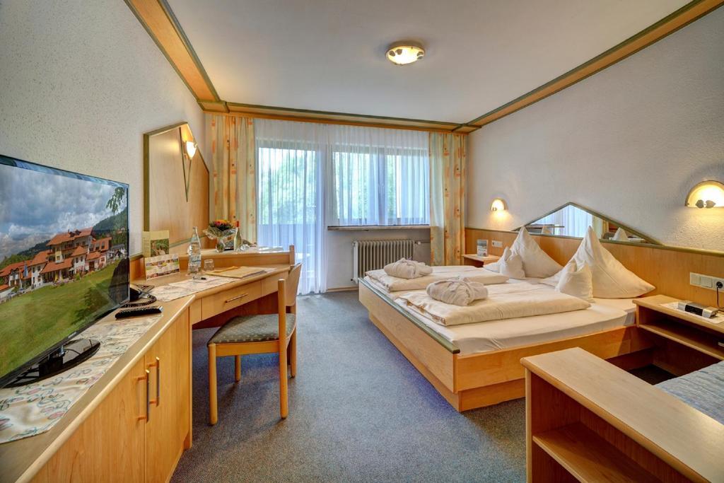 Wellness- Und Wohlfuehlhotel Waldeck โบเดนไมส์ ภายนอก รูปภาพ