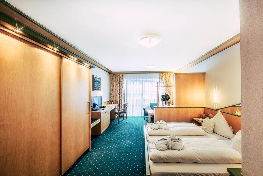 Wellness- Und Wohlfuehlhotel Waldeck โบเดนไมส์ ภายนอก รูปภาพ