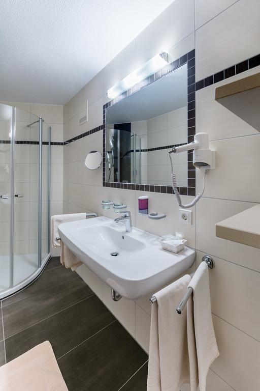 Wellness- Und Wohlfuehlhotel Waldeck โบเดนไมส์ ภายนอก รูปภาพ